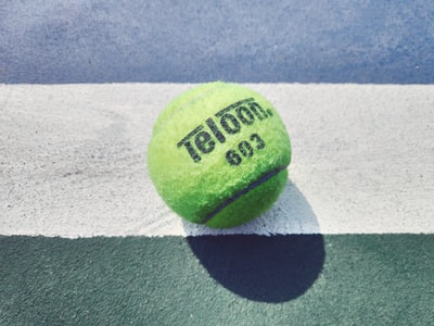 Green Teloon tennis
